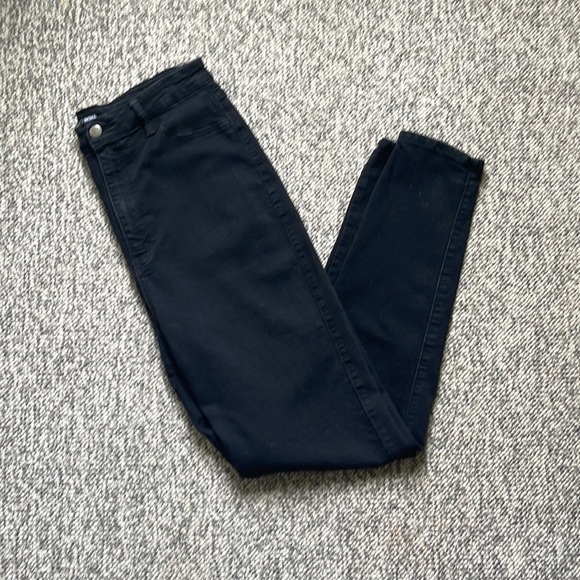 *READ*Women’s Fashion Nova Highwaisted  Skinny Jeans-Size 1X - Picture 4 of 5